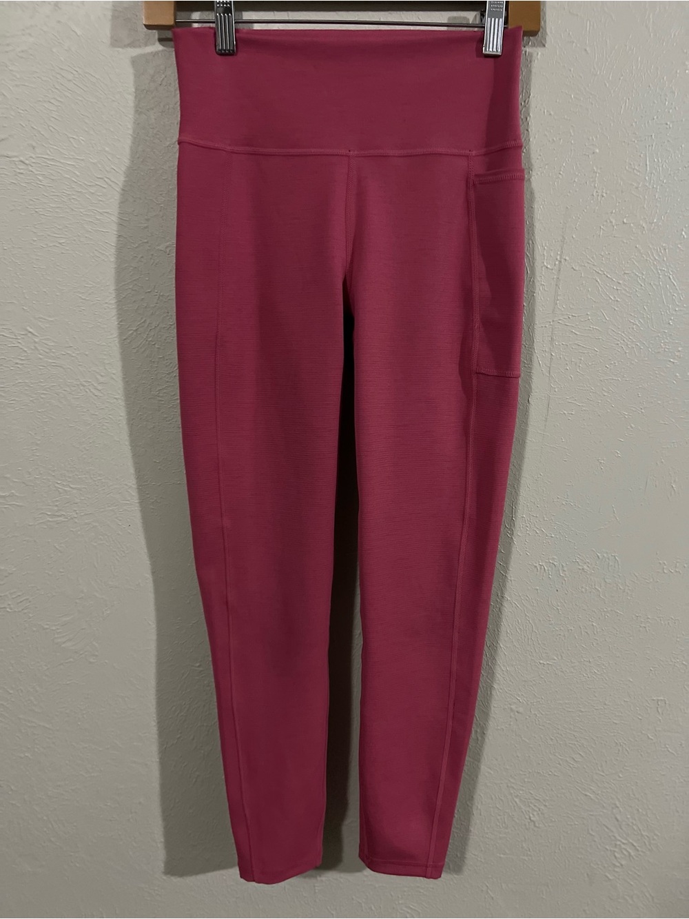 Sweaty Betty Size Small Super Sculpt Pink Leggings with Side Pocket